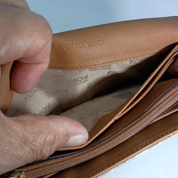 Michael Kors Callie Carryall Monogram Coated Canvas Clutch / Wallet - Picture 15 of 16